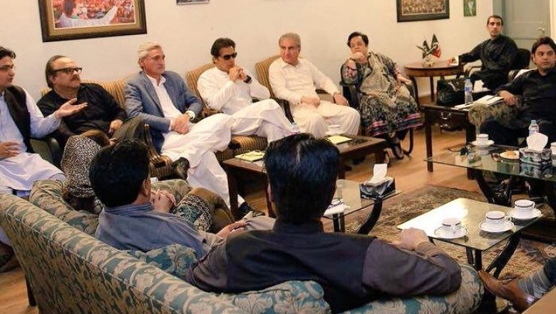 بجٹ اور ممکنہ وکلا تحریک پر غور کیلئے بنی گالہ میں الگ الگ اجلاس طلب