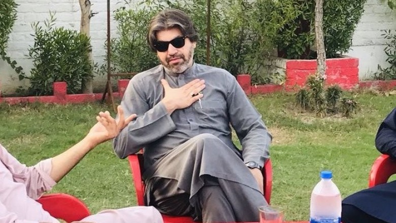 'حجاب فیصلے کو واپس بحال کرنے کیلئے وزیراعظم اور وزیر اعلیٰ سے بات کروں گا'