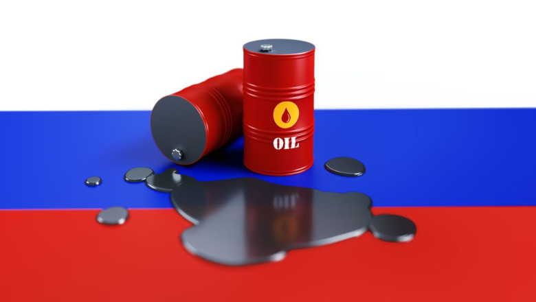 What kind of discount is Pakistan receiving on Russian oil?