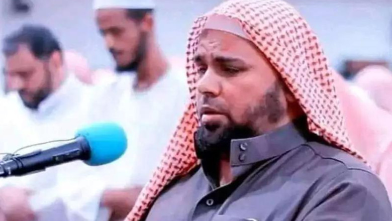 During the Imamat of Namaz, Egypt's renowned blind hafiz of the Quran, Qari Sheikh Abdullah, passed away.