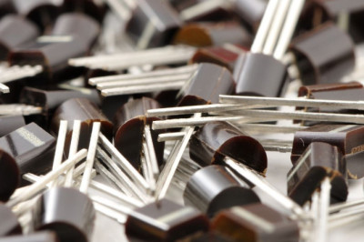The First Electric Wooden Transistor Was Created By A Scientist.