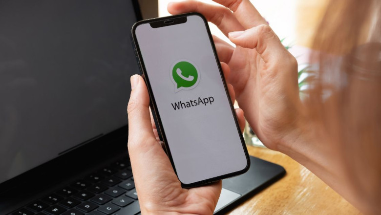 Users Can Now Automatically Share WhatsApp Status Updates on Facebook