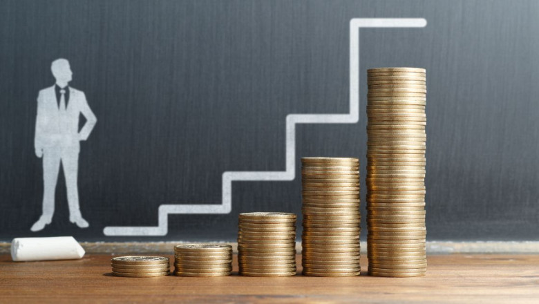 Government Budget Plans a 50% Salary Increase for Government Employees
