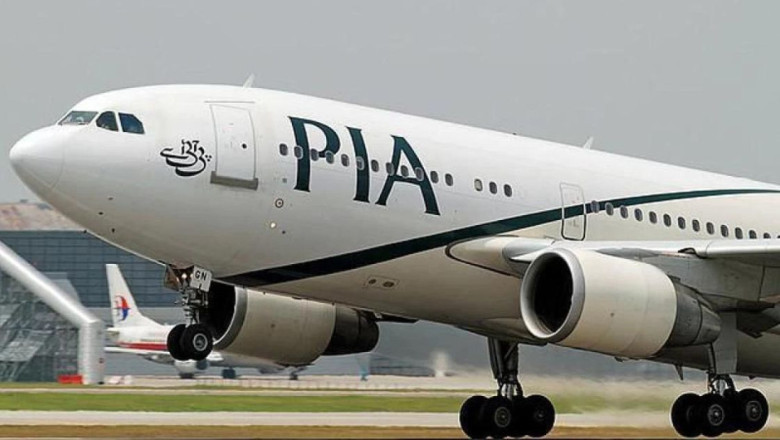 Bird Strikes PIA Flight Shortly After Take Off From Karachi Airport