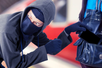 Where Do Karachi-Related Mobile Phone Robberies Go?