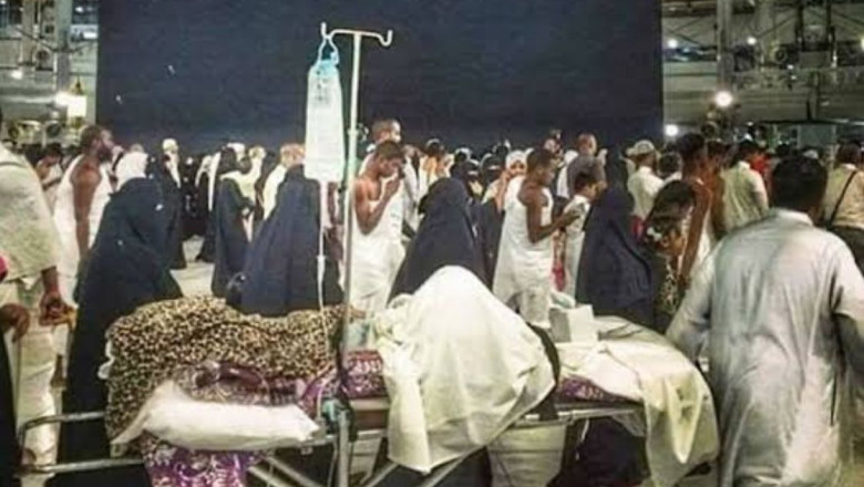 A 96-Year-Old Woman Performed Tawaf Around The Holy Kaaba On A Stretcher And Passed Away After A Few Days