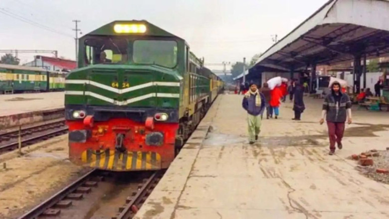 Almost 43-Year-Old "Lahore To Wagah" And "Lahore To Jhelum" Old Railway Tickets