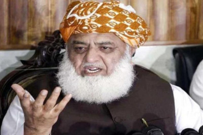Maulana Fazlur Rahman Travelled Alone To Thailand