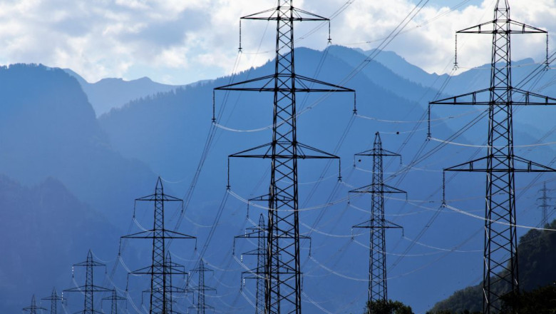 In Pakistan, Government Workers Consume Free Electricity Worth About Rs. 8 Billion.