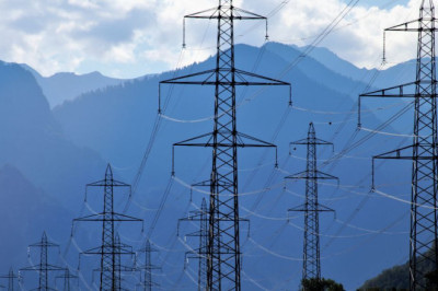 In Pakistan, Government Workers Consume Free Electricity Worth About Rs. 8 Billion.