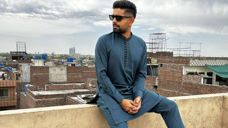 Shalwar Kameez-Clad Babar Azam Speaks at Harvard University in Urdu.