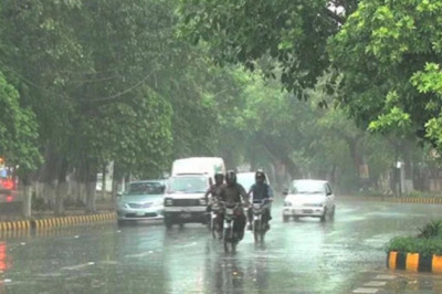 Upper Khyber Pakhtunkhwa, Azad Kashmir, and Surrounding Areas: Rain Likely