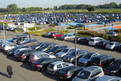 Here Is a List of Airport Parking Fees and Times in the United Arab Emirates