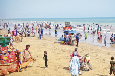 People Are Not Allowed to Visit Karachi Beaches As the Risk of a Severe Cyclone Increases