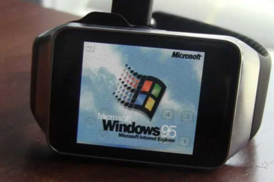 A Hacker Successfully Installs Windows 95 on a Smartwatch.