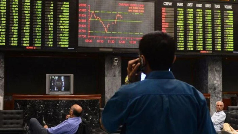 After the Reinstatement of the IMF Loan, the Pakistan Stock Exchange Surges Above 2,000 Points