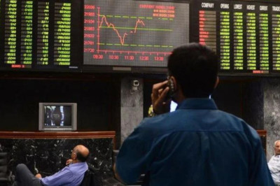 After the Reinstatement of the IMF Loan, the Pakistan Stock Exchange Surges Above 2,000 Points