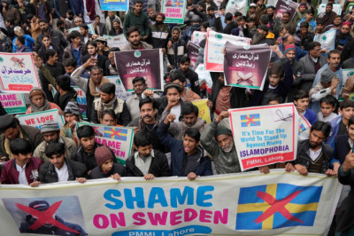 Following the Sacrilege Incident, Kuwait Decides to Manufacture 100,000 Copies of the Holy Quran in Swedish