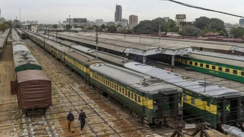 Rail Line to Connect Thar Coal Mines to Port Qasim to Be Built by Pakistan Railway